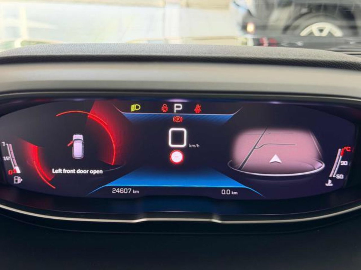 Peugeot 3008 BlueHDi 130 S&S EAT8 Allure Pack (16)