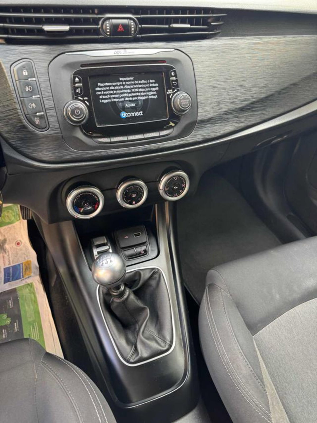 Alfa Romeo Giulietta 1.4 Turbo Giulietta 120cv (12)