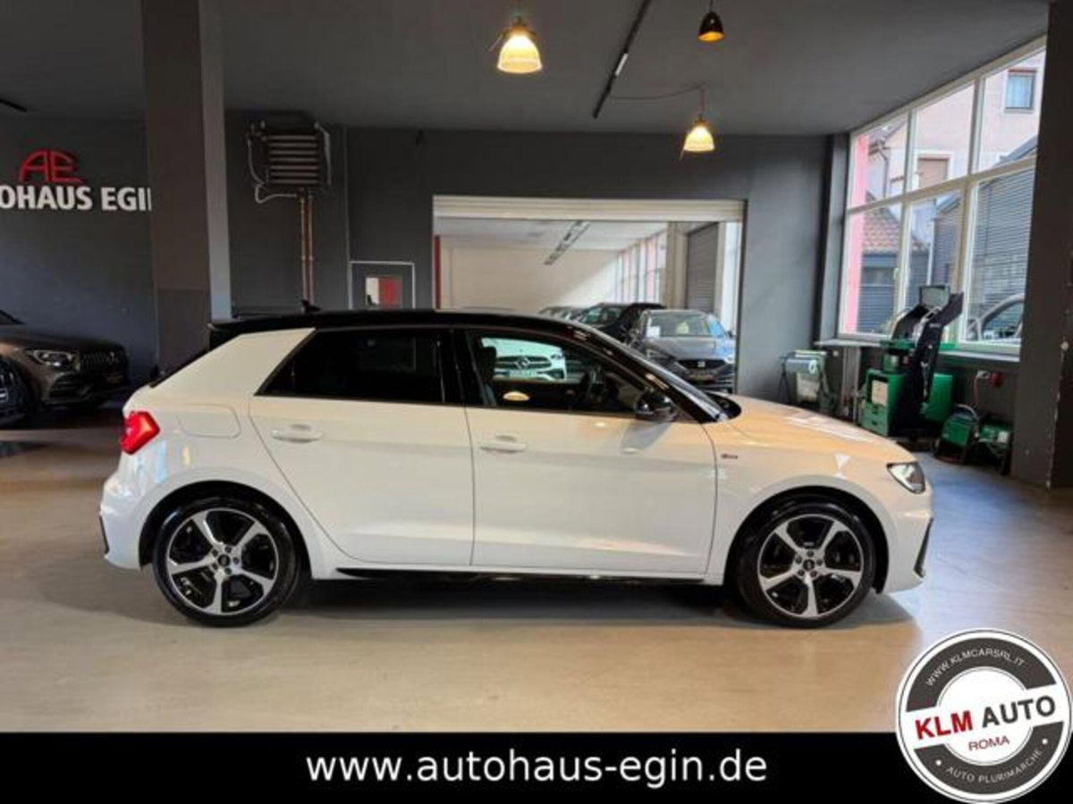 Audi A1 Sportback 30 TFSI S line edition (2)