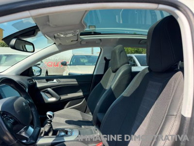Peugeot 308 BlueHDi 130 S&S Allure (14)