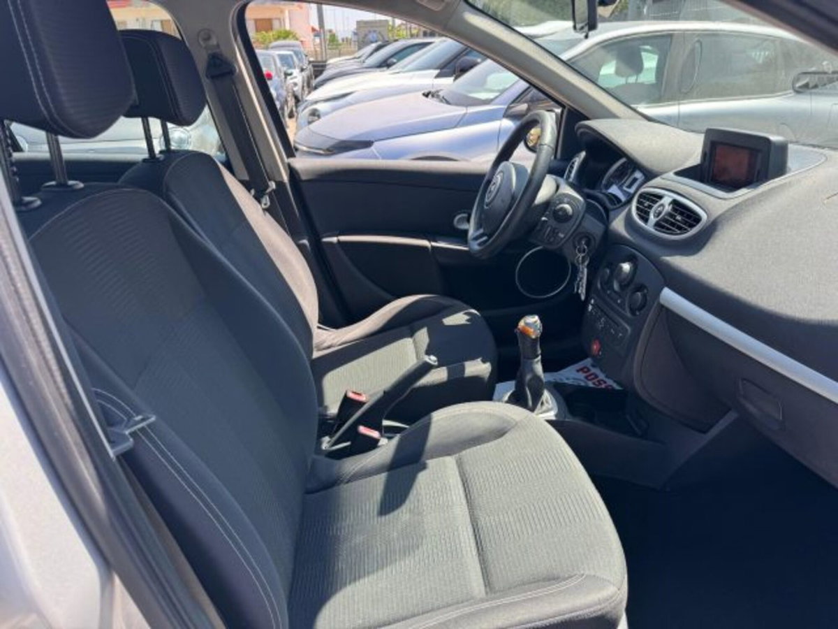 Renault Clio 1.2 16V 5 porte GPL Dynamique (15)