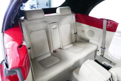 Volkswagen New Beetle Cabrio TDI 105CV (9)