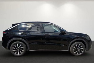 Volkswagen T-Roc 1.5 etsi Life 115cv dsg (3)