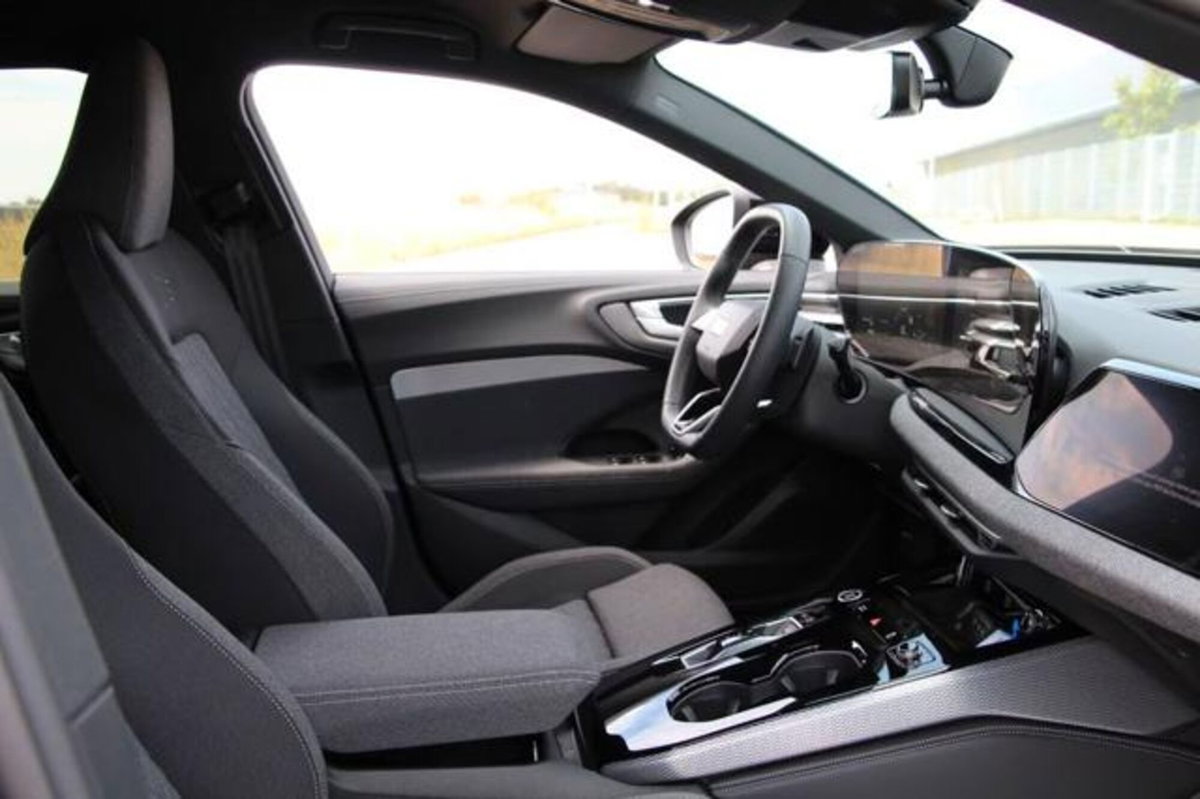 Audi A5 Avant 2.0 tdi mhev+ S line edition 204cv s-tronic (8)