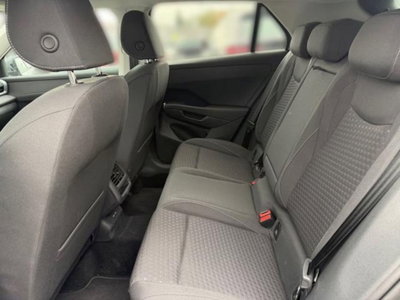 Volkswagen T-Roc 1.5 etsi Life 115cv dsg (13)