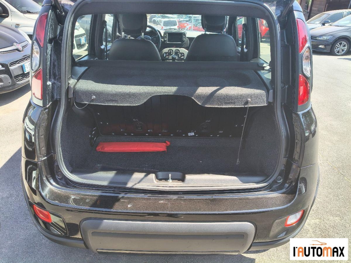 Fiat Panda 1.0 FireFly S&S Hybrid City Cross (8)