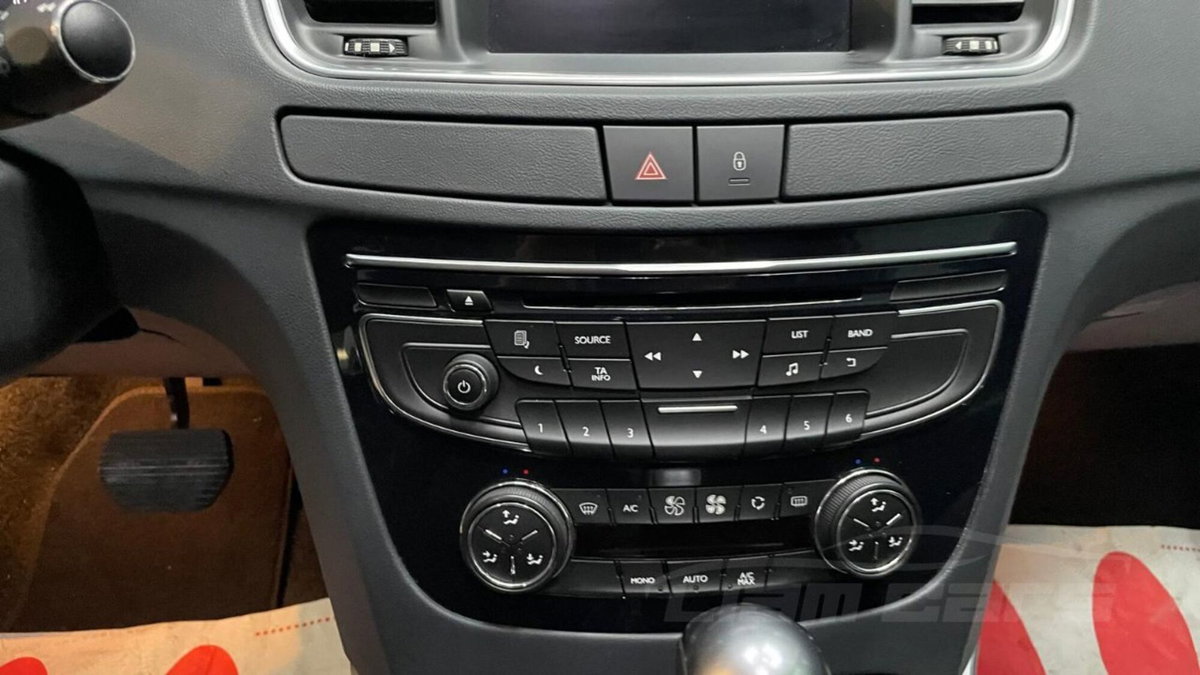 Peugeot 508 SW 2.2 HDi 204CV aut. Ciel GT (18)