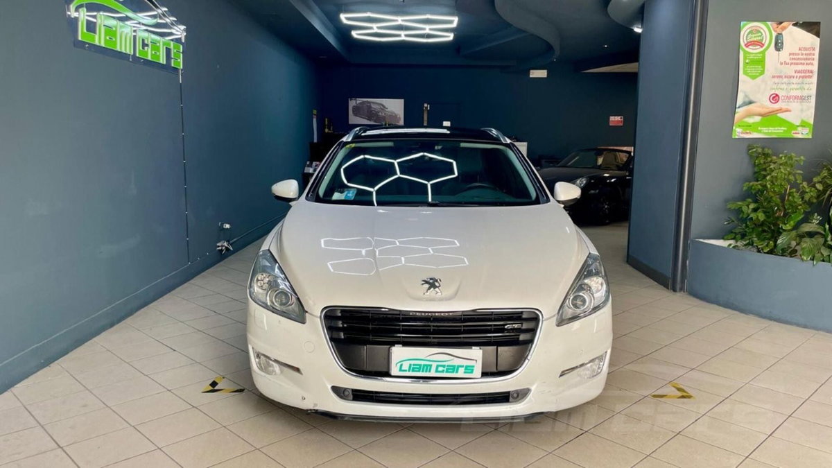 Peugeot 508 SW 2.2 HDi 204CV aut. Ciel GT (2)