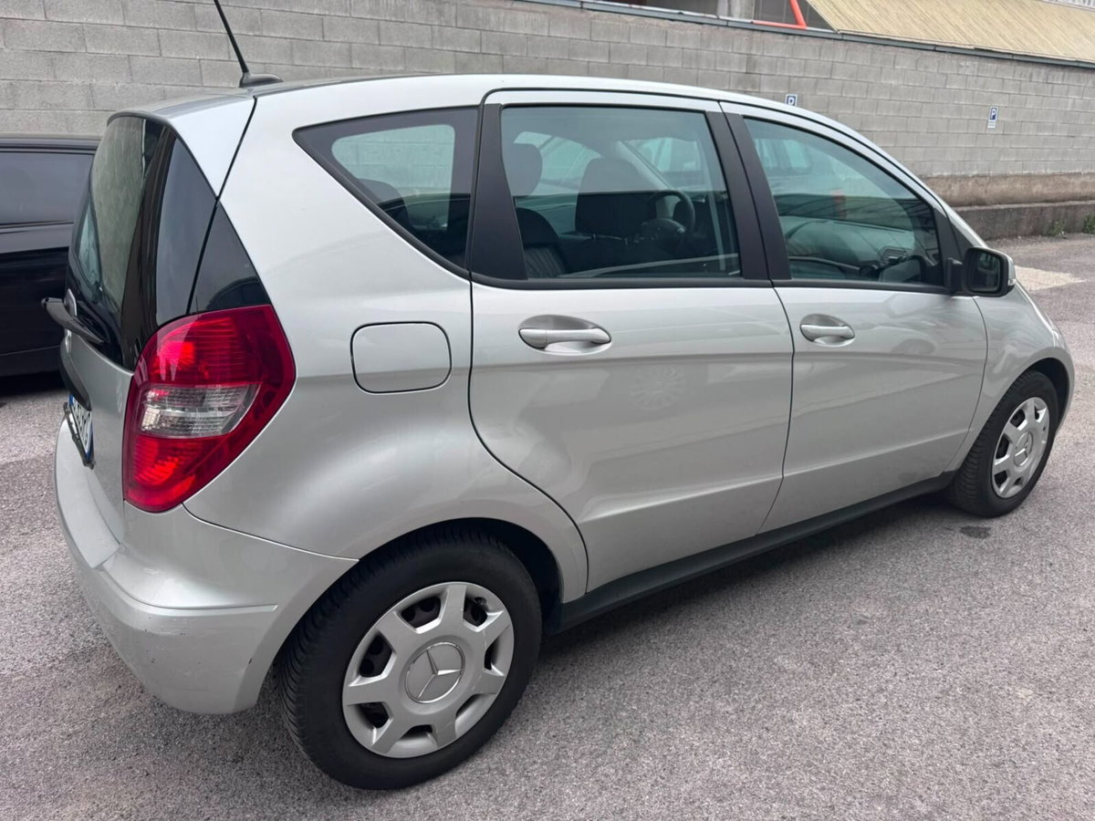 Mercedes-Benz Classe A 160 Elegance (6)