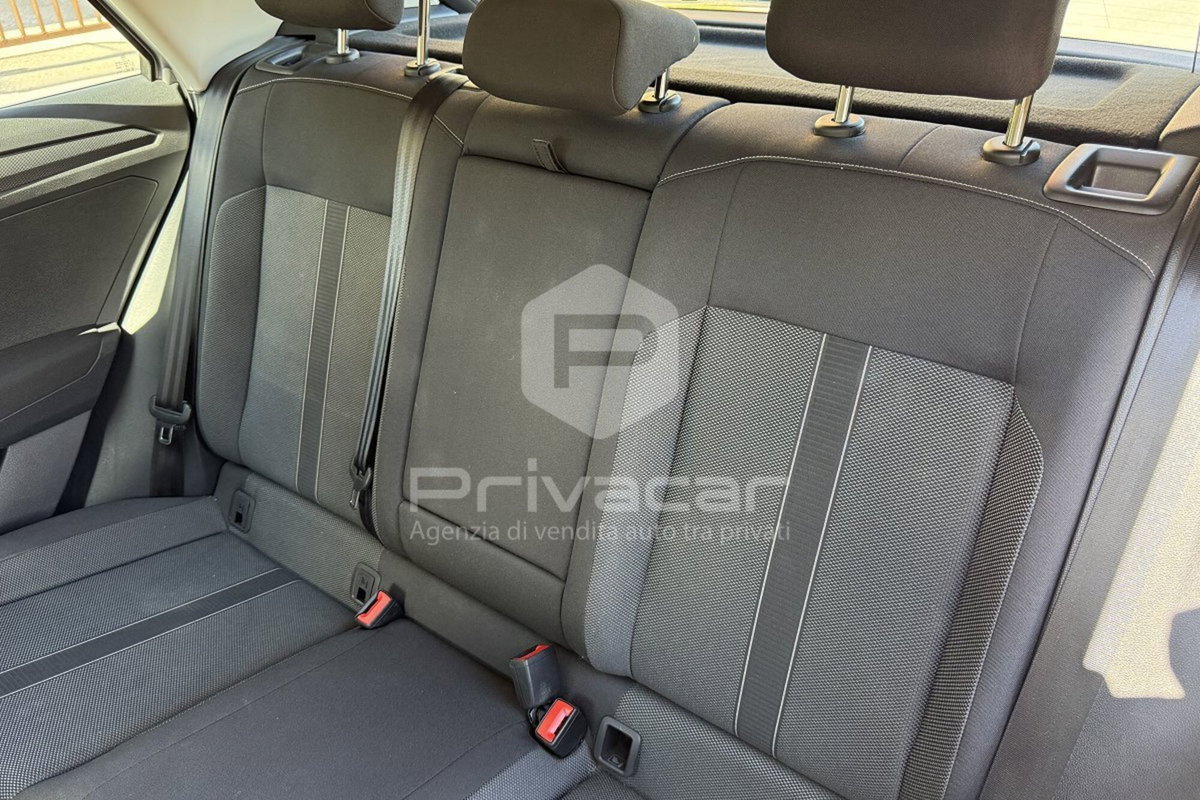Volkswagen T-Roc 1.0 TSI Life (13)