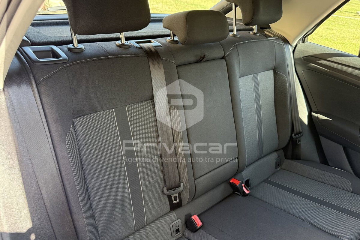Volkswagen T-Roc 1.0 TSI Life (14)