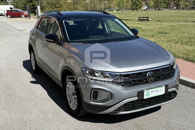 Volkswagen T-Roc 1.0 TSI Life (3)