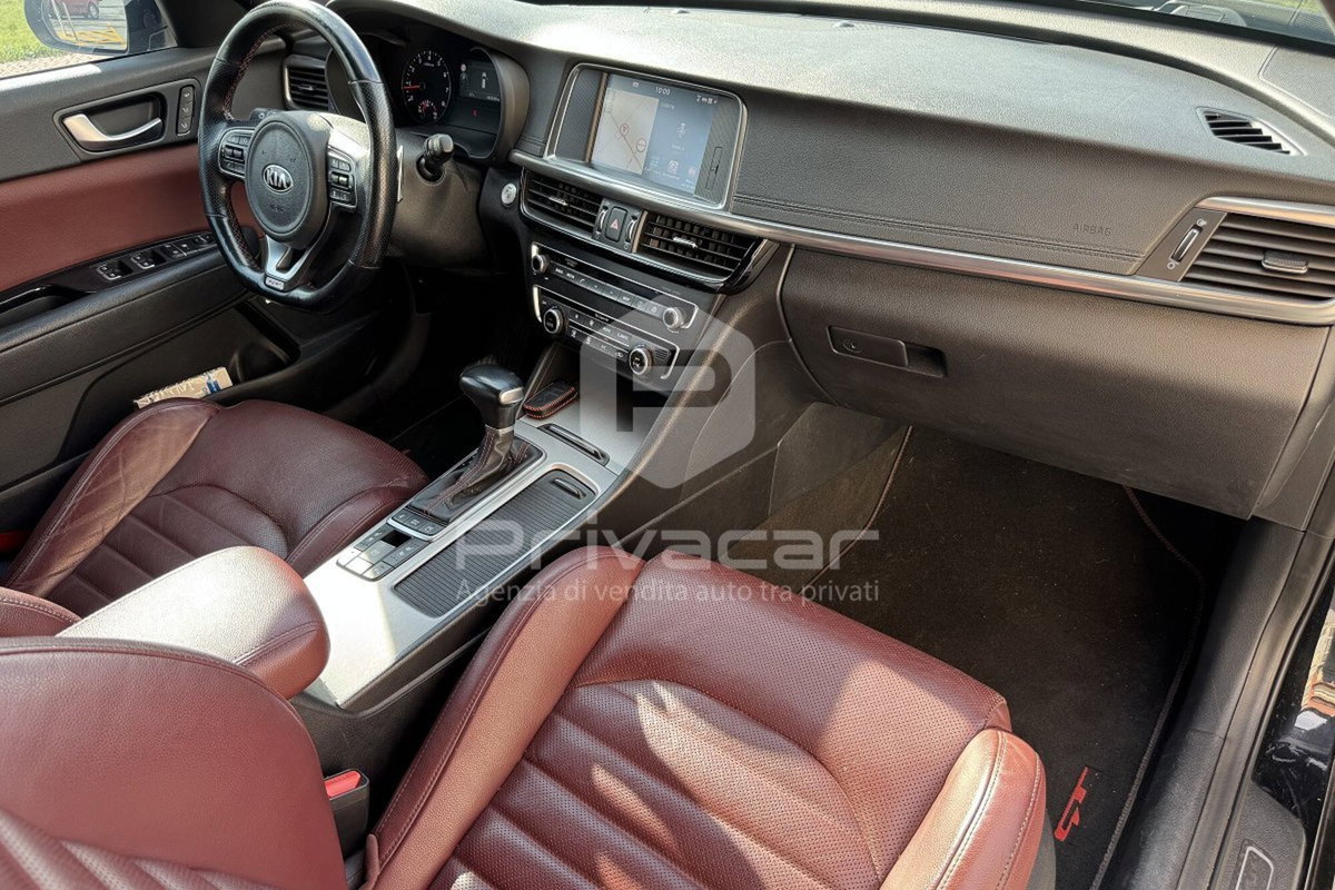 Kia Optima Sport Wagon 2.0 T-GDi AT6 Sportswagon GT (11)