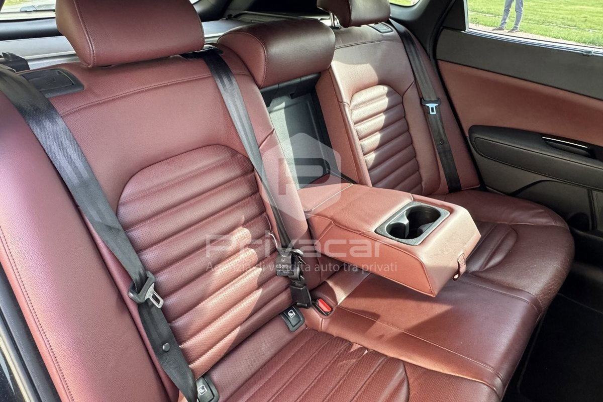 Kia Optima Sport Wagon 2.0 T-GDi AT6 Sportswagon GT (13)