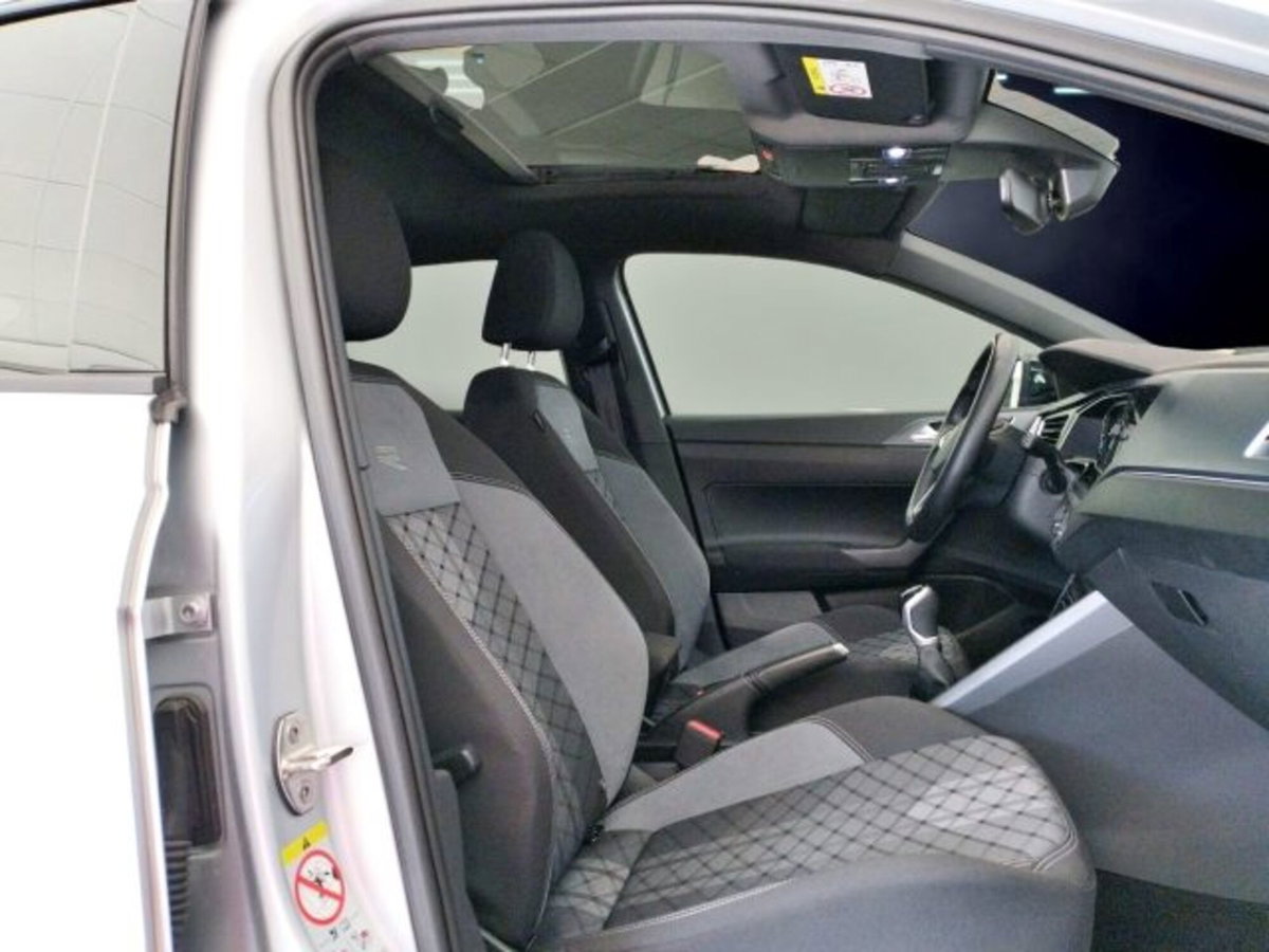 Volkswagen Taigo 1.0 tsi R-Line 115cv (19)