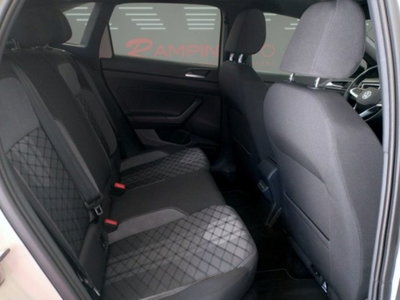 Volkswagen Taigo 1.0 tsi R-Line 115cv (16)
