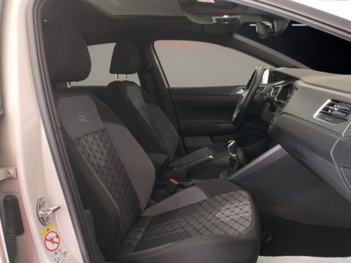 Volkswagen Taigo 1.0 tsi R-Line 115cv (17)