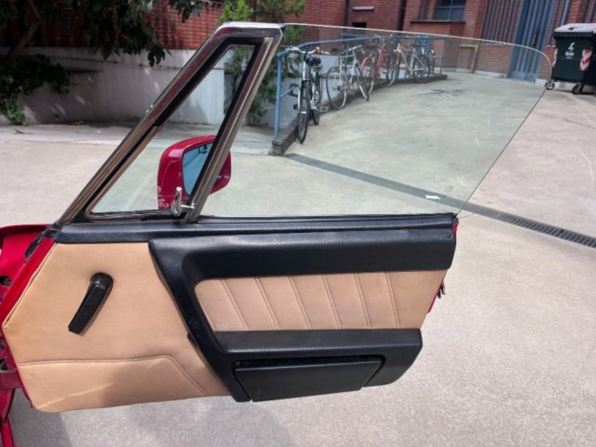 Alfa Romeo Spider 2.0i (2)