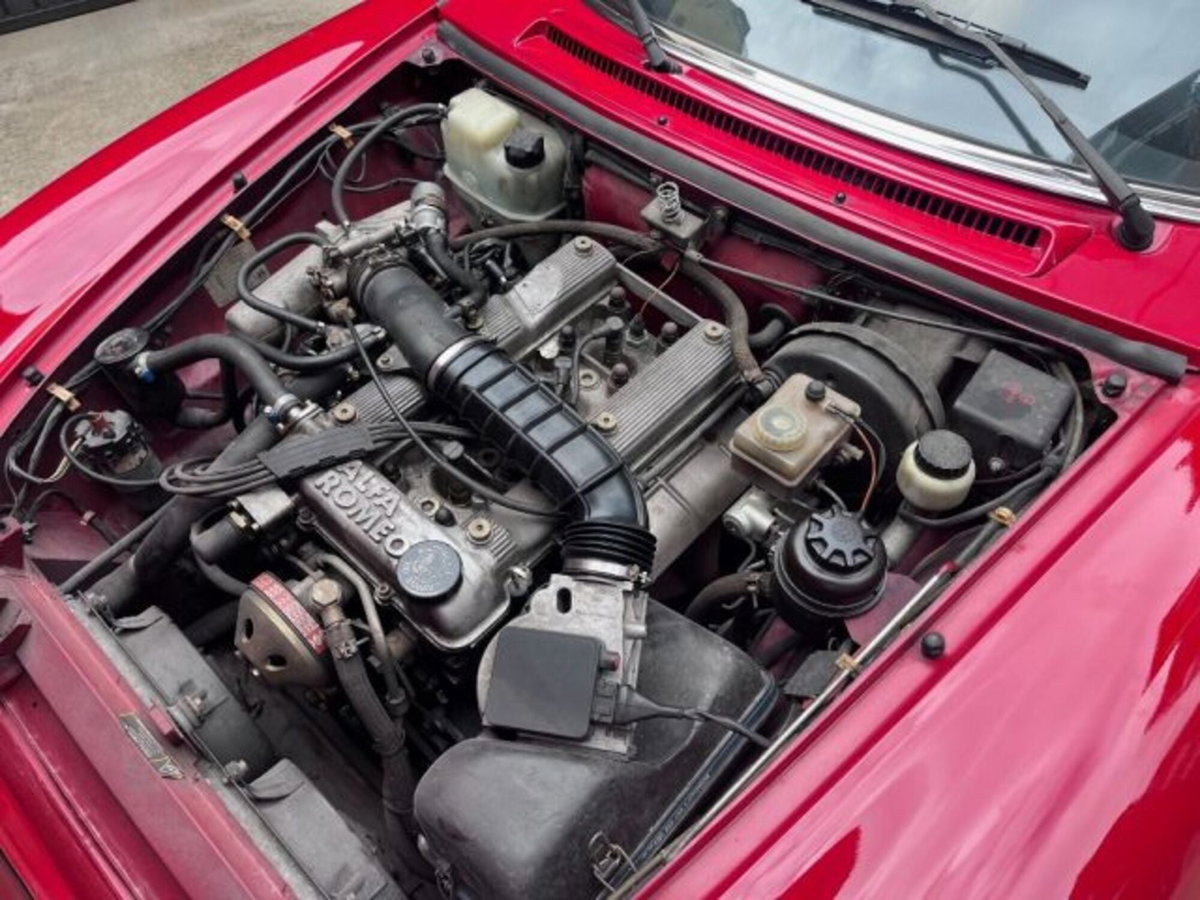 Alfa Romeo Spider 2.0i (8)