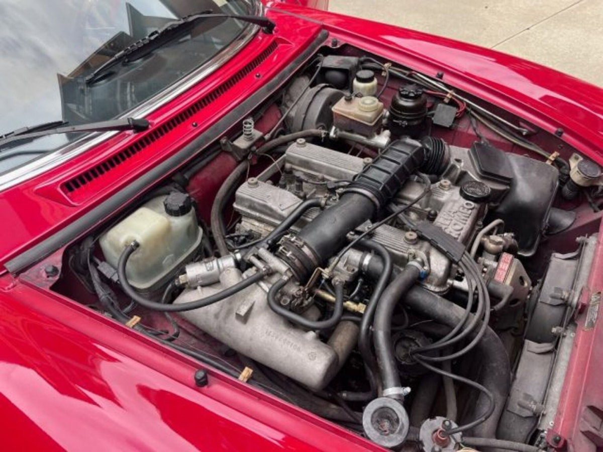Alfa Romeo Spider 2.0i (9)
