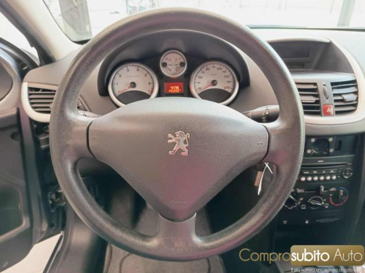 Peugeot 207 VTi 95CV 5p. X Line (17)