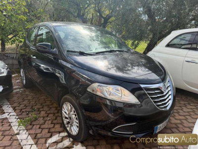 Lancia Ypsilon 0.9 TwinAir 85 CV 5 porte S&S Silver (5)