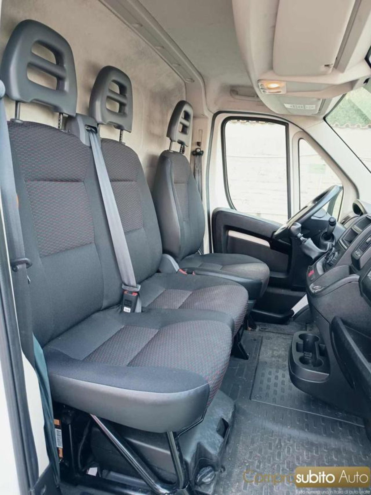 Peugeot Boxer Furgone 330 2.2 BlueHDi 140 S&S PC-TN Furgone (11)