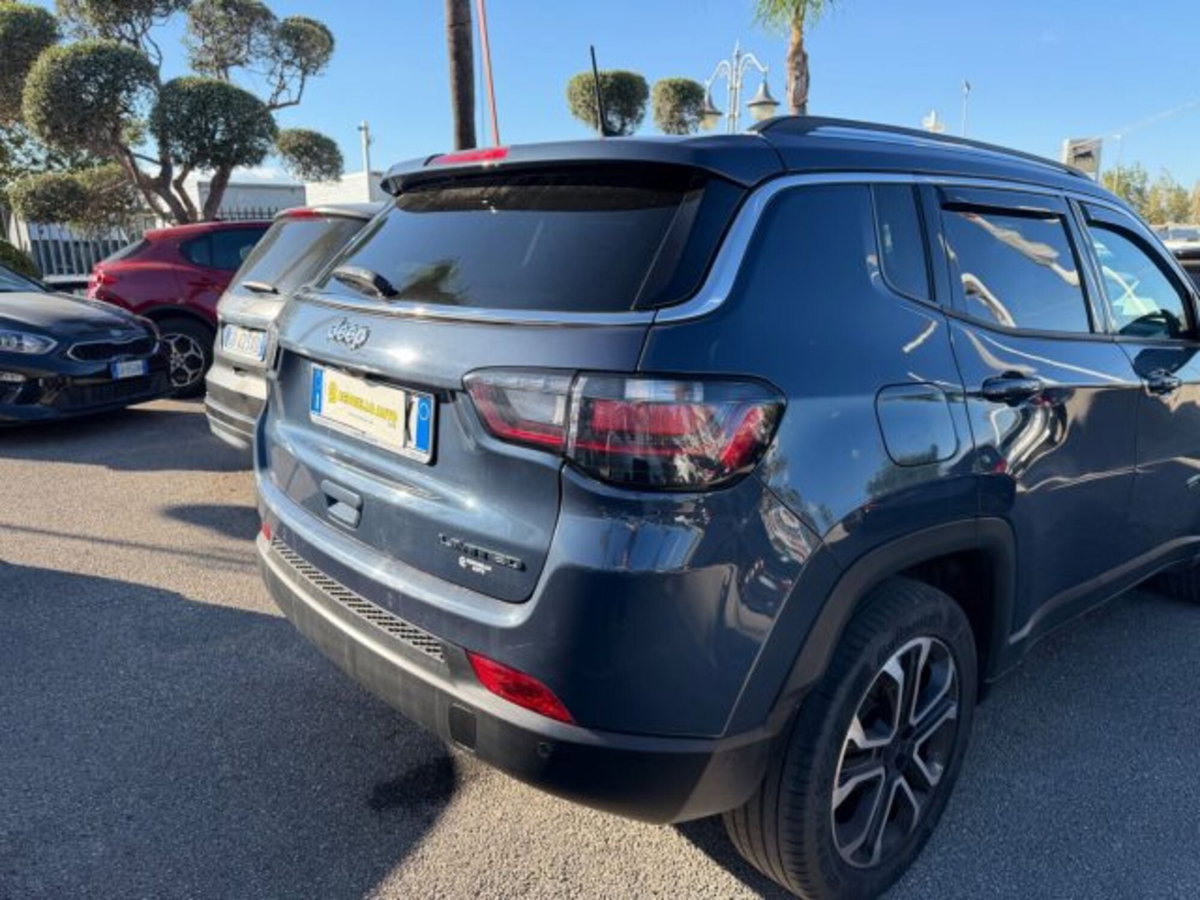 Jeep Compass 1.6 Multijet II 2WD Limited (16)