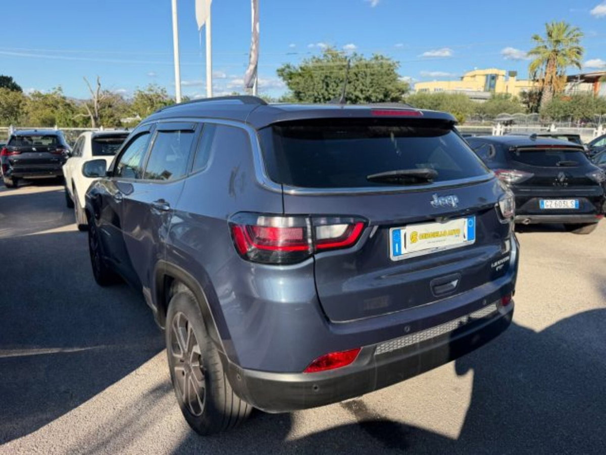 Jeep Compass 1.6 Multijet II 2WD Limited (17)