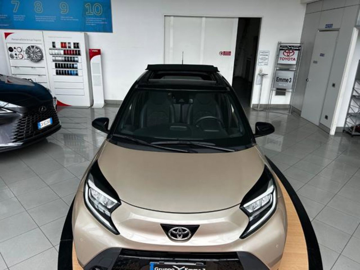 Toyota Aygo X 1.0 VVT-i 72 CV 5 porte Limited Air S-CVT (2)