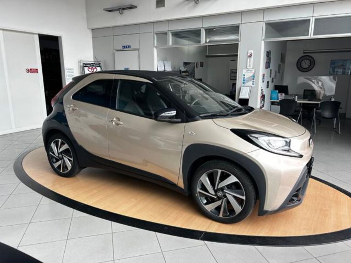 Toyota Aygo X 1.0 VVT-i 72 CV 5 porte Limited Air S-CVT (5)