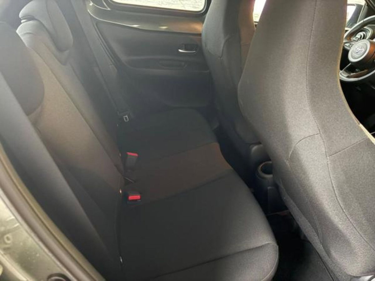 Toyota Aygo X 1.0 VVT-i 72 CV 5 porte Limited Air (13)