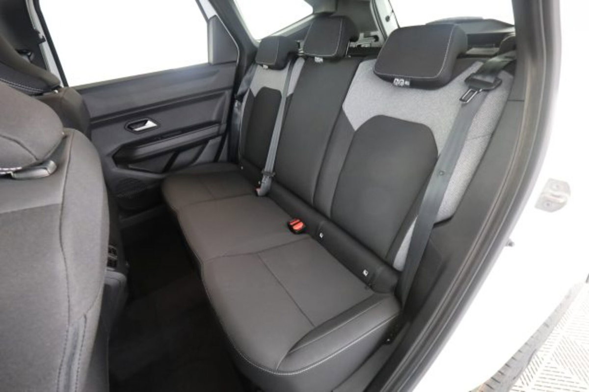 Dacia Bigster 1.8 hybrid Journey 155cv auto (11)