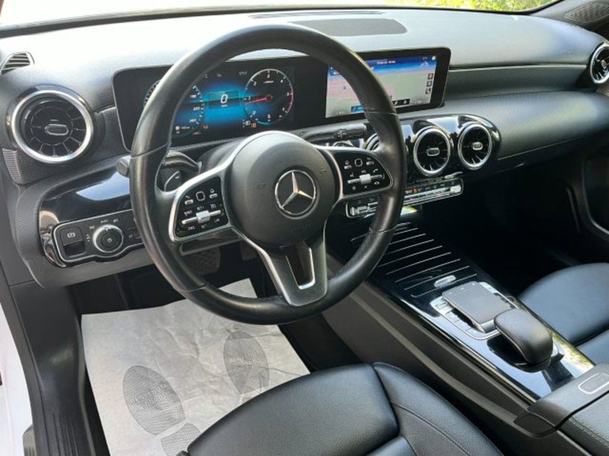 Mercedes-Benz Classe A Sedan 200 d Automatic 4Matic 4p. Sport (17)