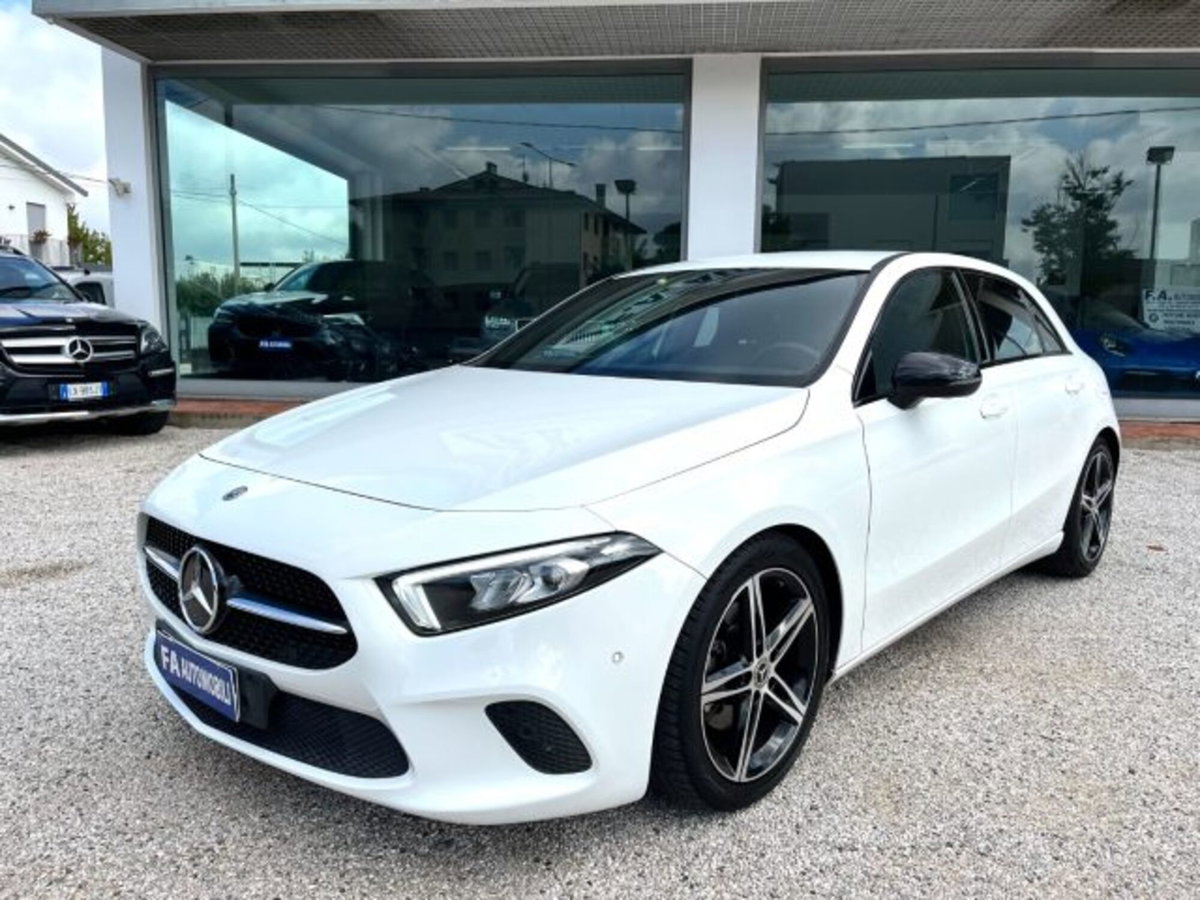 Mercedes-Benz Classe A Sedan 200 d Automatic 4Matic 4p. Sport (2)