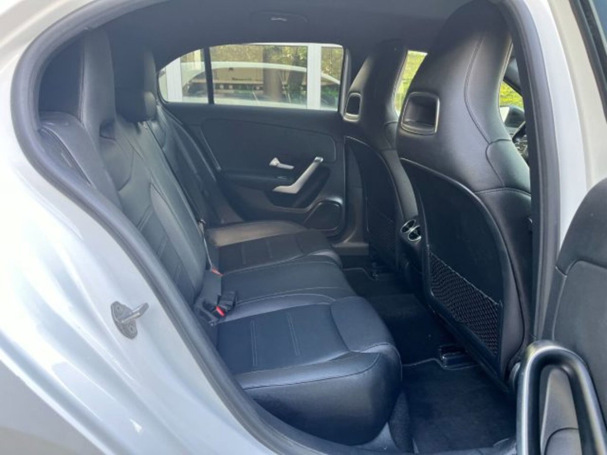 Mercedes-Benz Classe A Sedan 200 d Automatic 4Matic 4p. Sport (9)