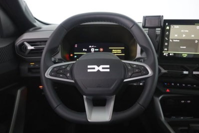 Dacia Bigster 1.8 hybrid Journey 155cv auto (13)