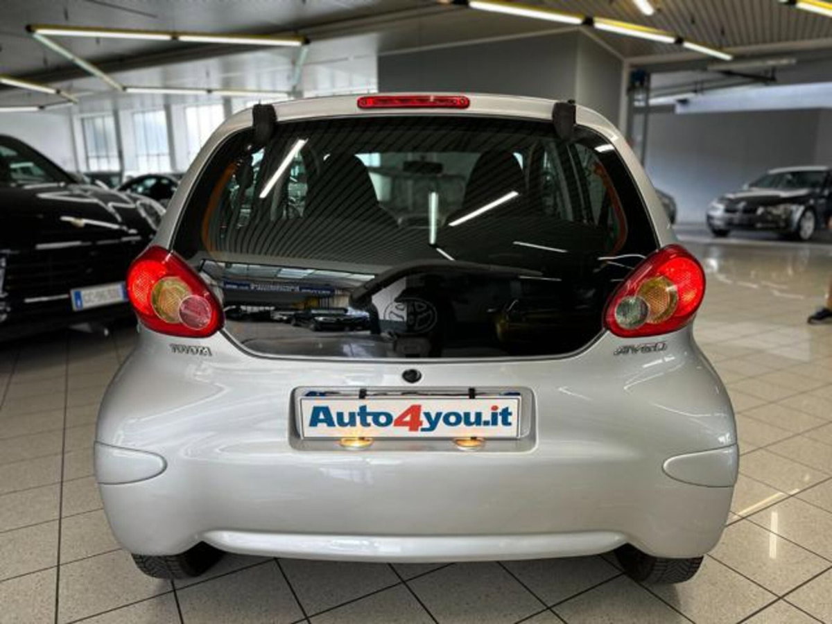 Toyota Aygo 1.0 12V VVT-i 5 porte Sol (17)