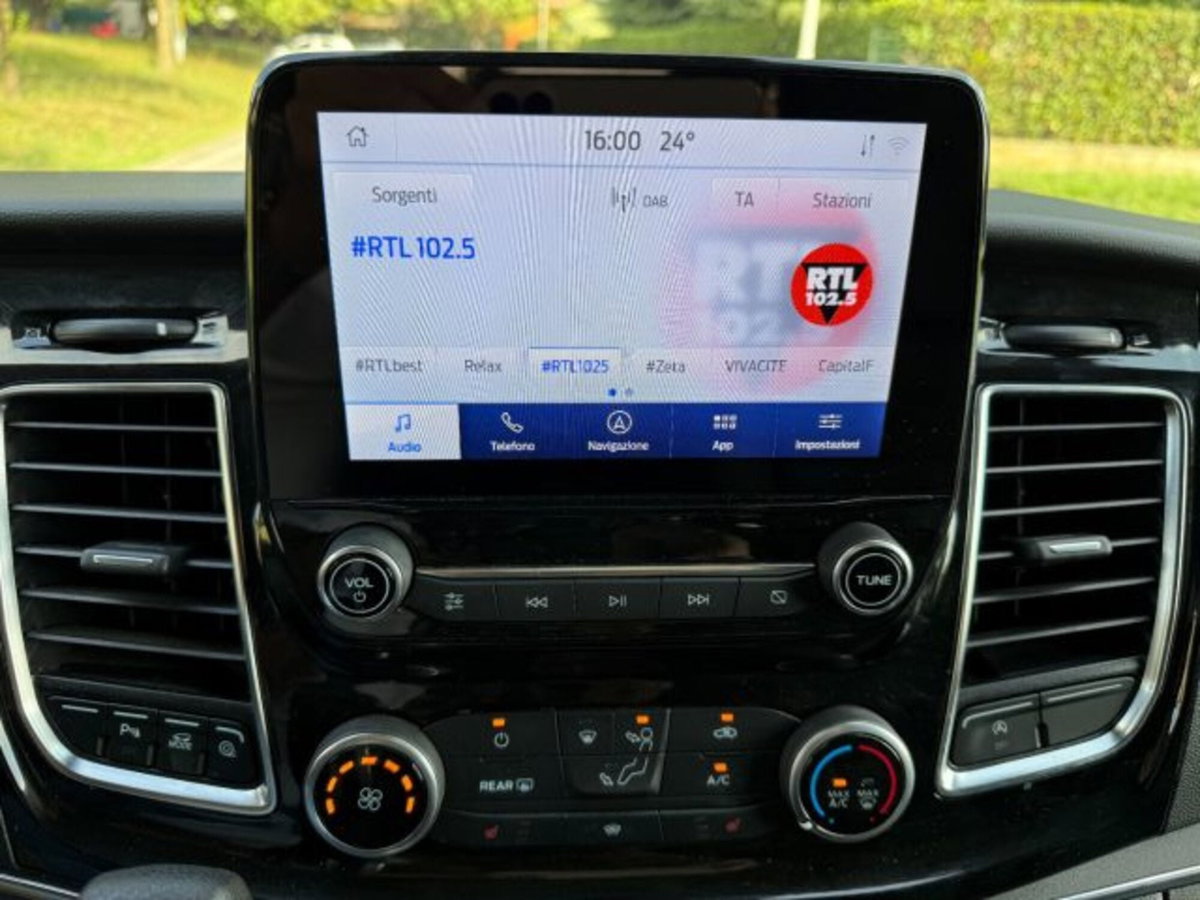 Ford Tourneo Custom 320 2.0 EcoBlue 170CV aut. PL Titanium (18)