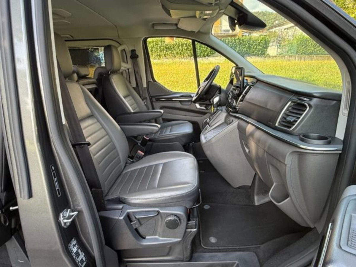 Ford Tourneo Custom 320 2.0 EcoBlue 170CV aut. PL Titanium (7)
