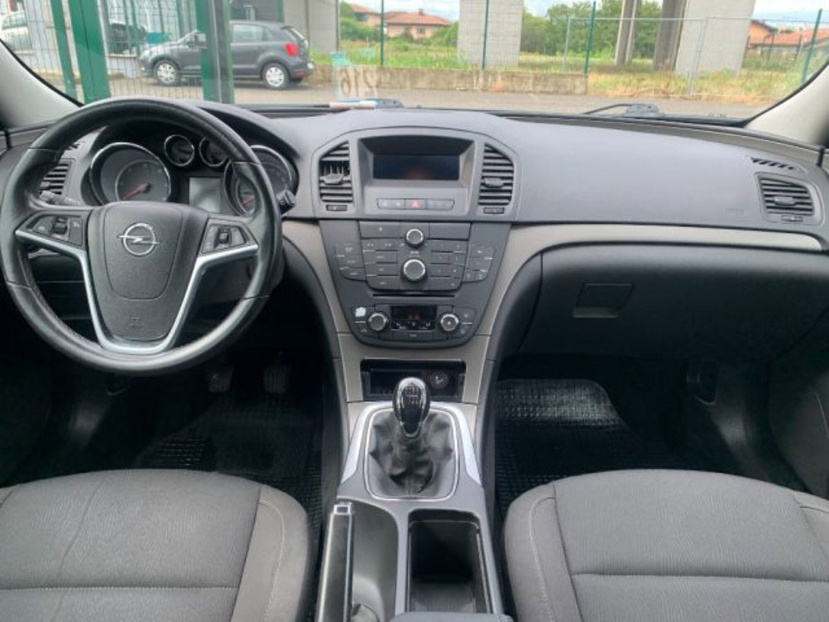 Opel Insignia Station Wagon CDTI 160CV Sports Cosmo (13)