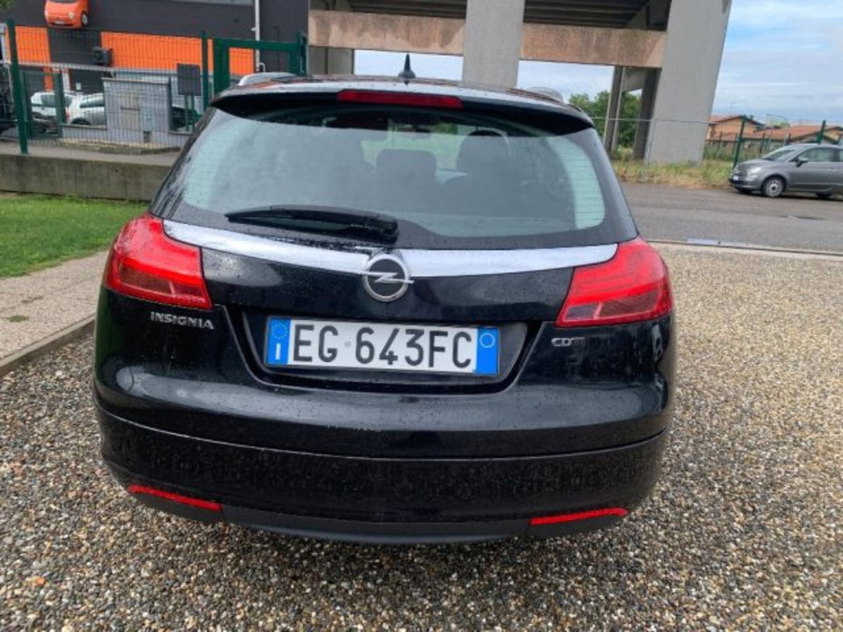 Opel Insignia Station Wagon CDTI 160CV Sports Cosmo (6)