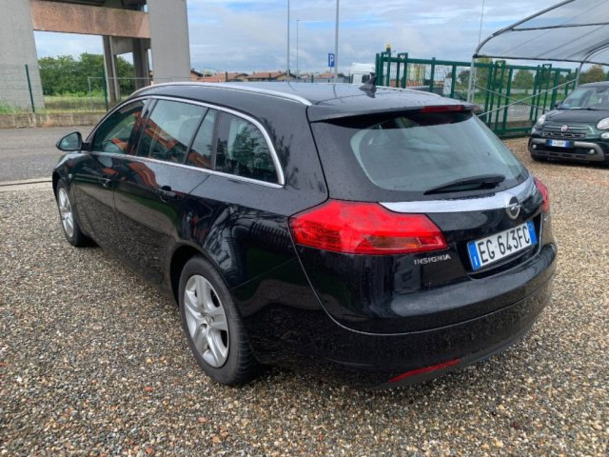 Opel Insignia Station Wagon CDTI 160CV Sports Cosmo (7)