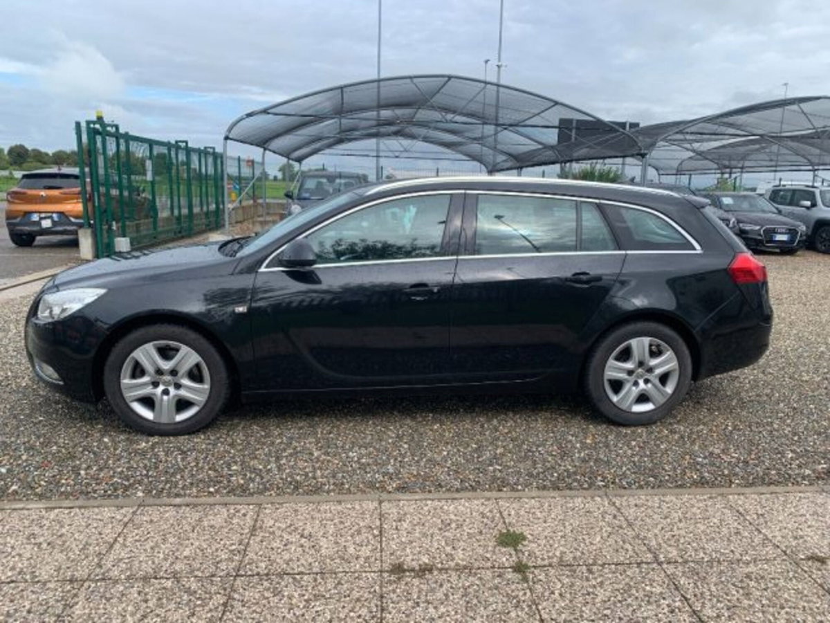 Opel Insignia Station Wagon CDTI 160CV Sports Cosmo (8)