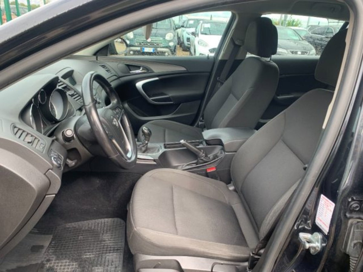 Opel Insignia Station Wagon CDTI 160CV Sports Cosmo (9)