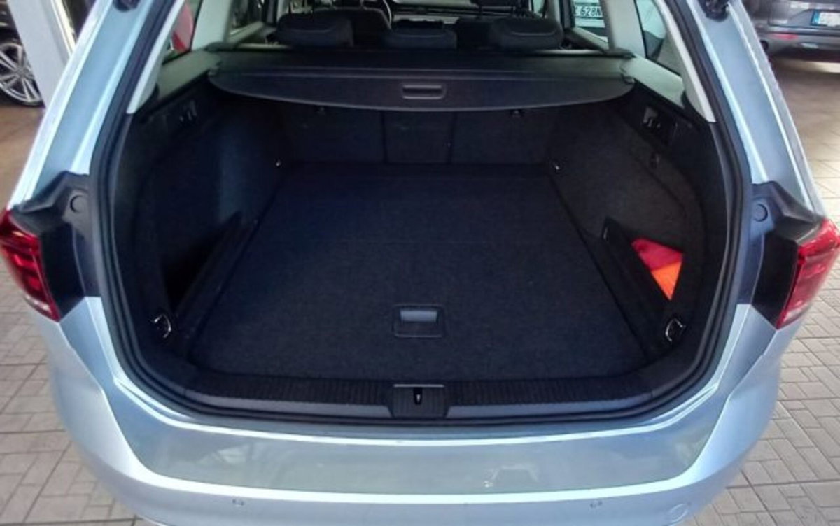 Volkswagen Passat Variant 2.0 TDI SCR EVO Business (5)