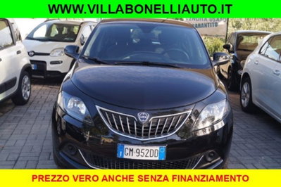 Lancia Ypsilon 1.0 FireFly 5 porte S&S Hybrid Silver Plus usata