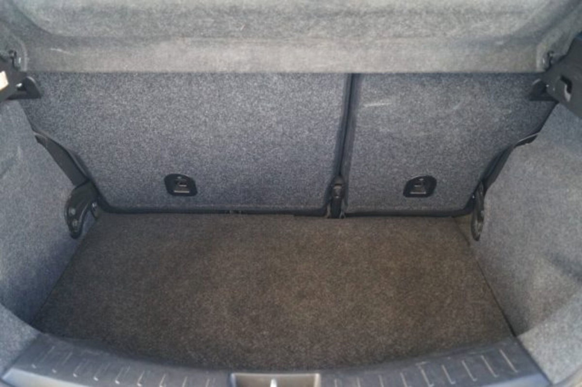 Lancia Ypsilon 1.0 FireFly 5 porte S&S Hybrid Silver Plus (16)