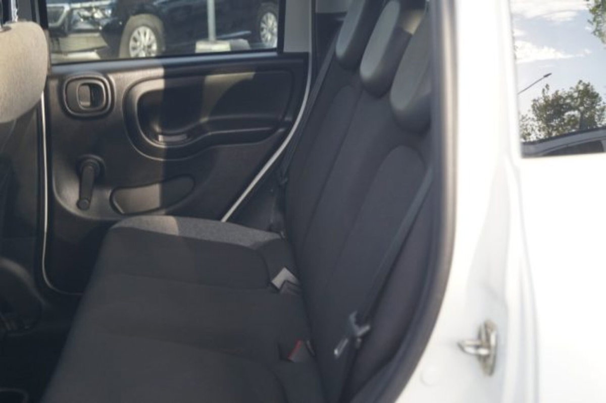 Fiat Panda 1.0 firefly hybrid s&s 70cv 5p.ti (15)