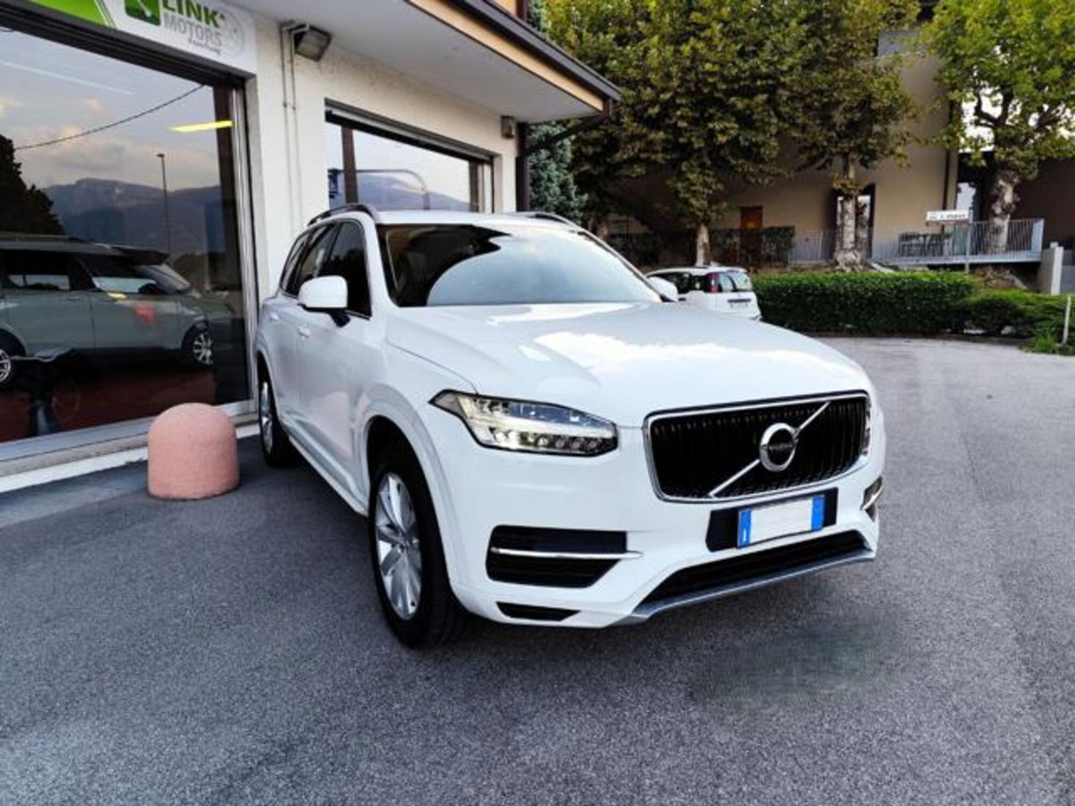 Volvo XC90 D5 AWD Geartronic 7 posti Momentum (3)